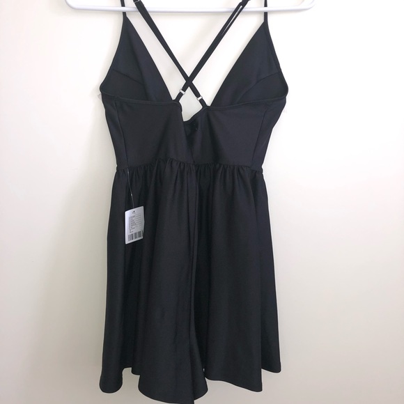 ⭐️UO Gianni Plunging Romper - Picture 3 of 5